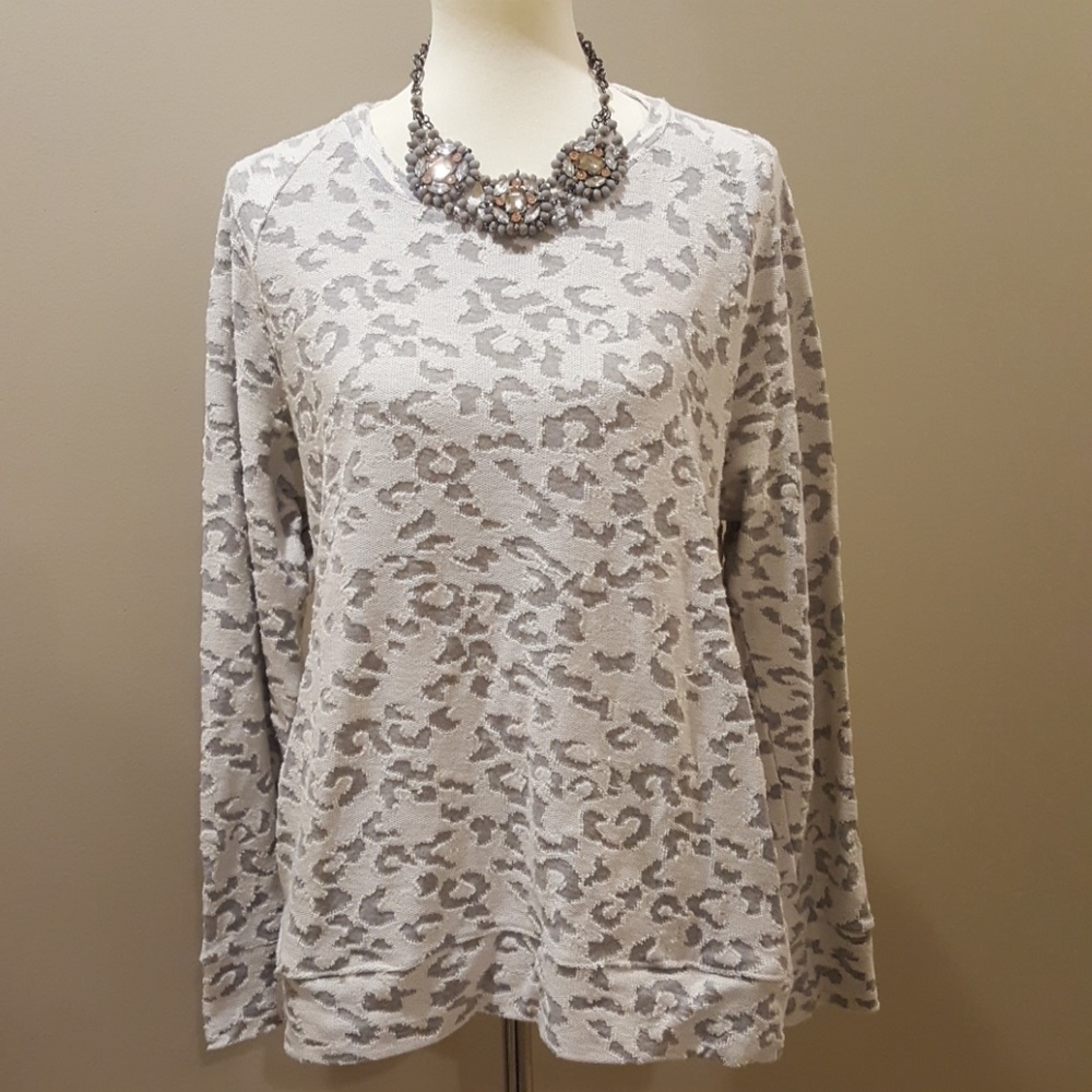 Gap sweater